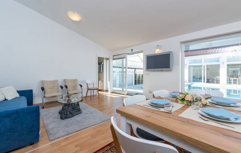 Fully equipped villa with patio, private pool & barbecue | Sea view | Dogs allowed — photo 4