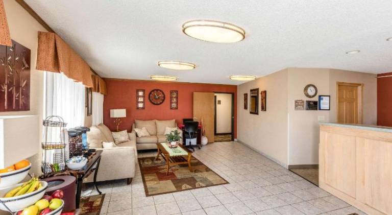 Quality Inn Scottsbluff — photo 2