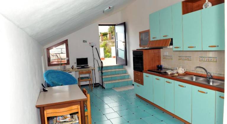 Rental apartment with 2 rooms for 4 persons — photo 2