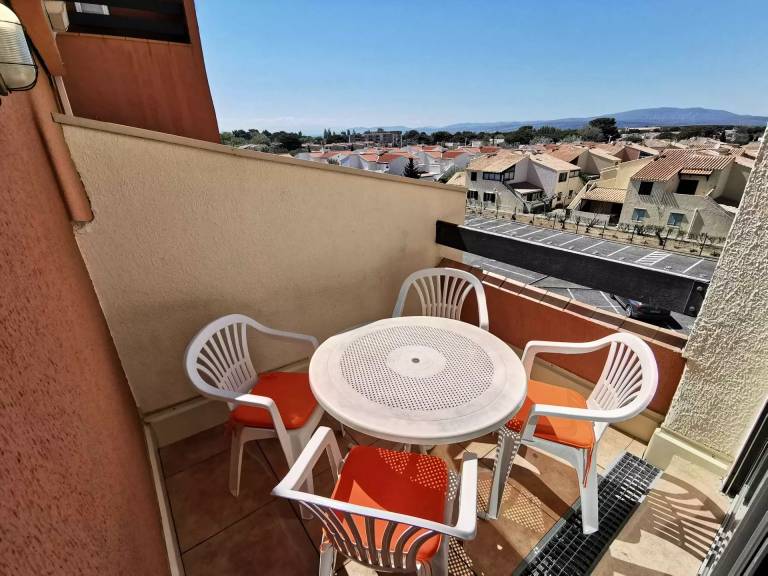 Studio with 1 room for 4 persons in Leucate