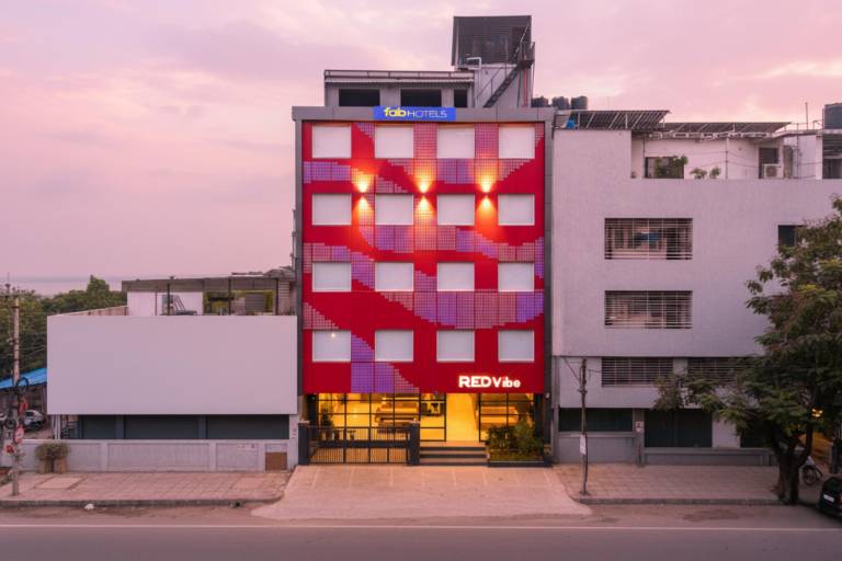 FabHotel Red Vibe Kasturba Nagar