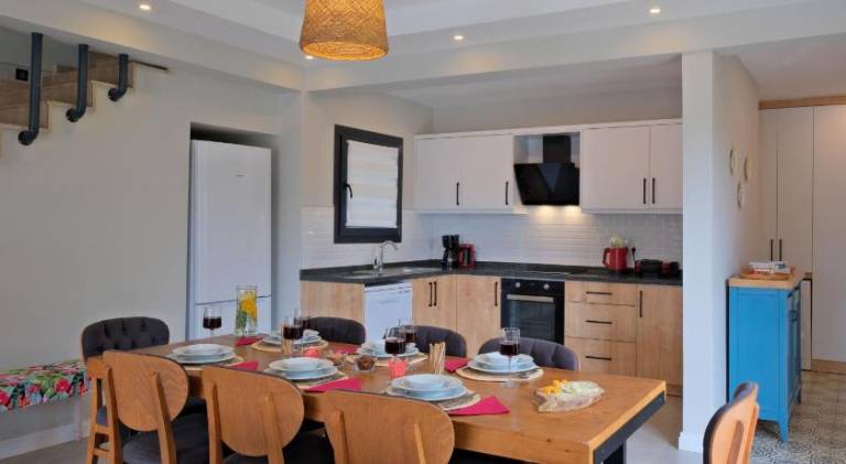 Fully equipped villa with BBQ, patio & yard | Good for workation | Dogs allowed — photo 5