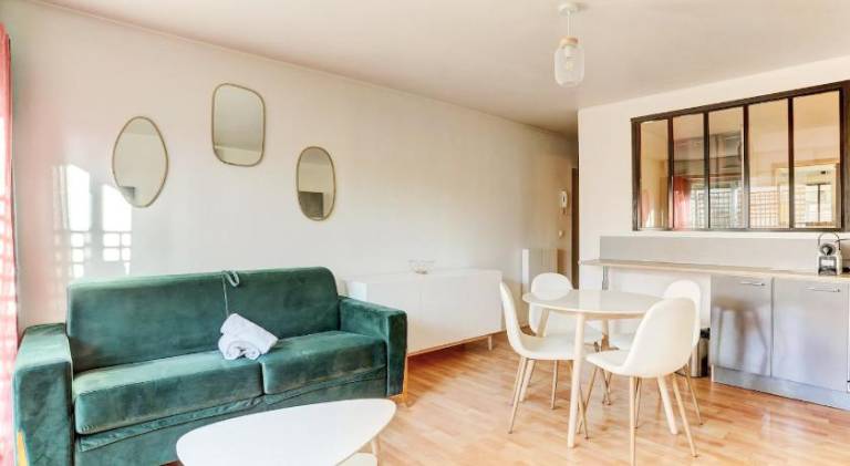 Pleasant rental apartment | Pets allowed in Versailles