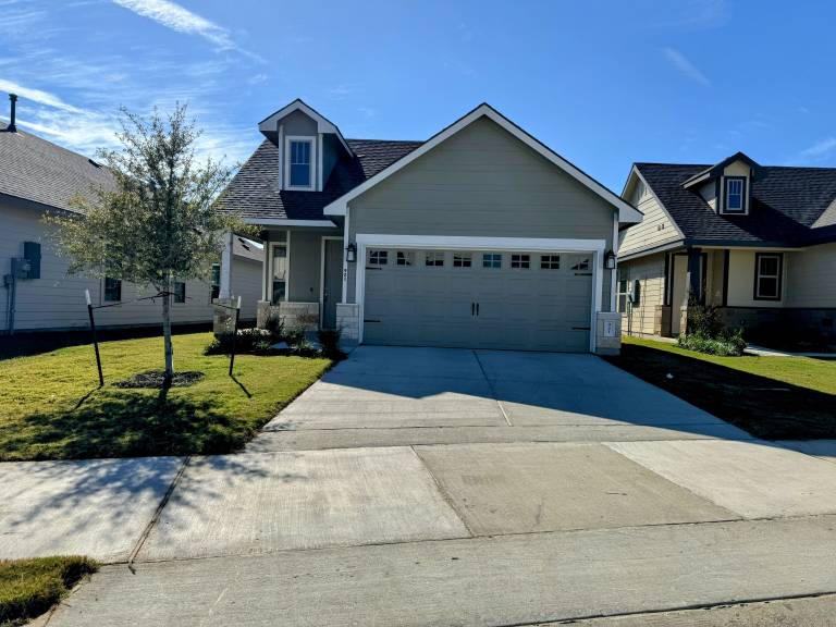 House  Pebble Creek