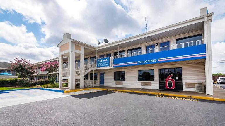 Motel 6 Anniston, AL in Oxford, AL