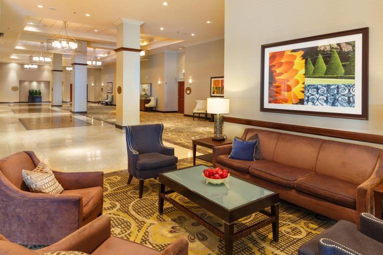 Hotel Zessa Orange County Airport, a DoubleTree by Hilton — photo 3
