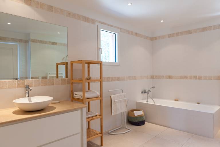 Fully equipped nice holiday park with garden, barbecue & pool | Garden view | Beach nearby | Pet-friendly — photo 5