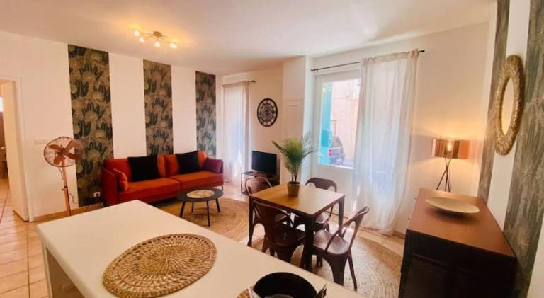 Apartment with 2 rooms for 4 persons in Sète