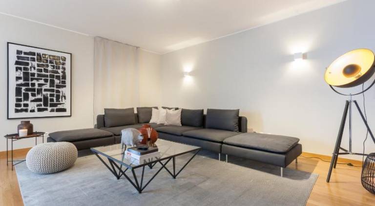 Holiday apartment with 3 rooms for 9 persons in Lisbon