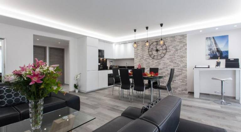 Fully equipped rental apartment with barbecue & patio | Close to the beach | Good for workation | Pets are welcome — photo 3