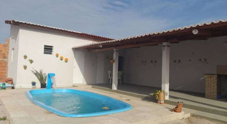 House with pool in Aracati