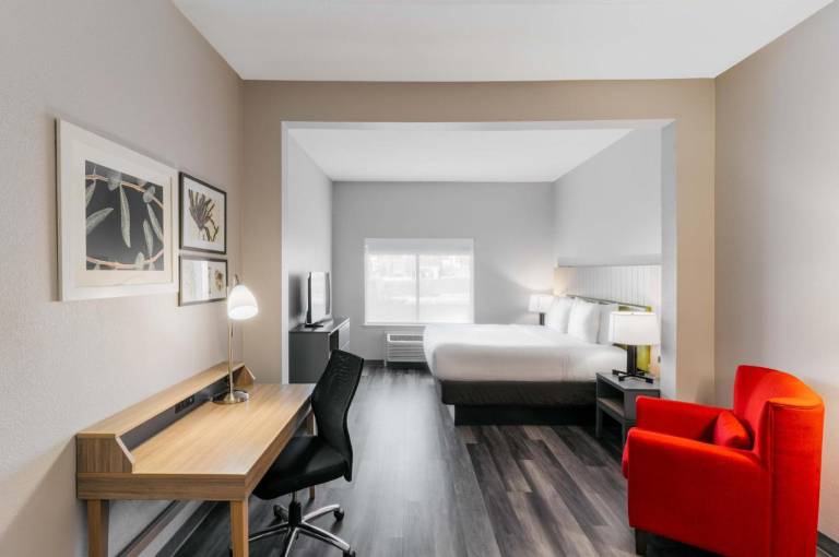 Townhome Inn & Suites by IHG in Memphis, TN