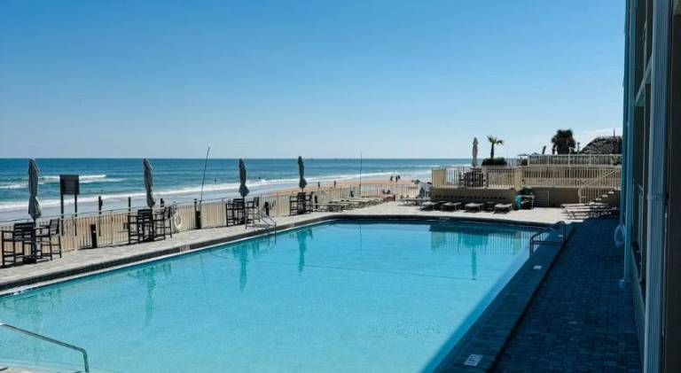 Daytona Inn Beach Resort — photo 2