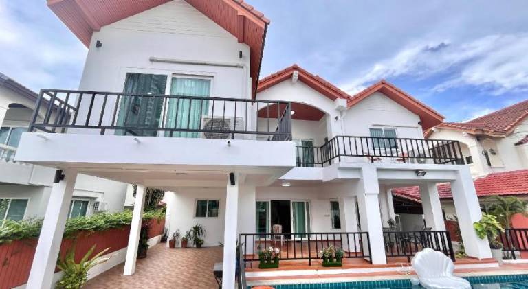 Beautiful villa with pool & jacuzzi | Close to the beach | Pets are welcome — photo 5