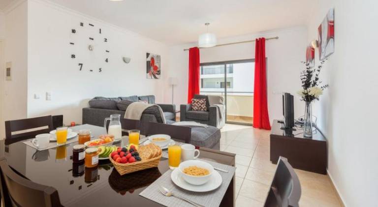Fully equipped big rental apartment with pool | Pets allowed in Lagos
