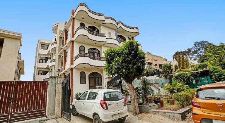 Townhouse The Premier View Near ISKCON Temple Noida — photo 5