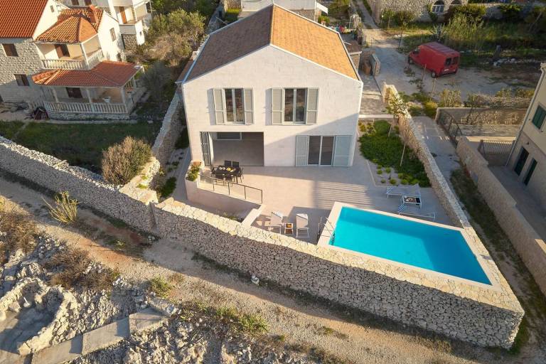 Luxury Seafront Villa Casa Familija Brac with Pool — photo 2