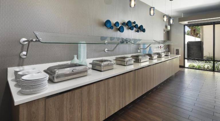 Holiday Inn Hotel & Suites Anaheim By IHG — photo 4