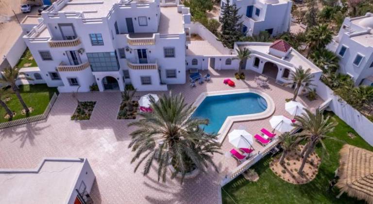 Nice rental apartment with pool, terrace & garden | Pets are welcome — photo 2