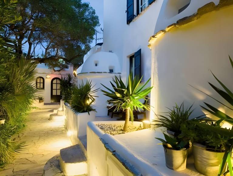 Apartment with yard, grill & terrace in Mykonos