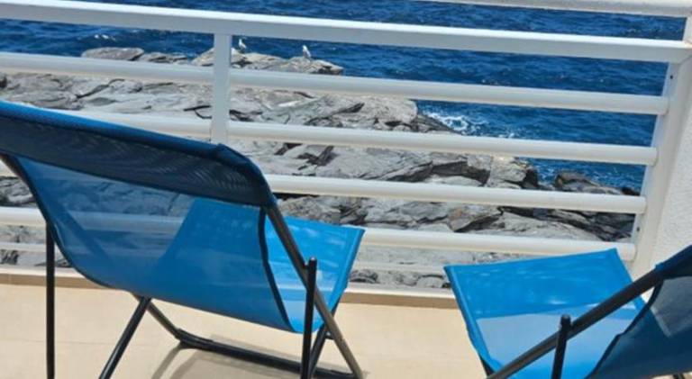 Charming apartment with garden, pool & patio | Beach nearby | Perfect for remote work | Dogs allowed in Adeje