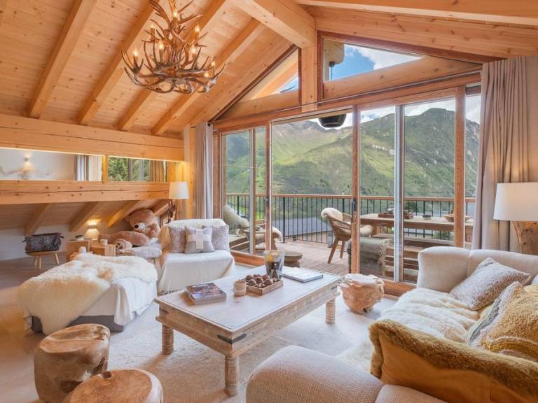Chalet with yard, sauna & jacuzzi — photo 3