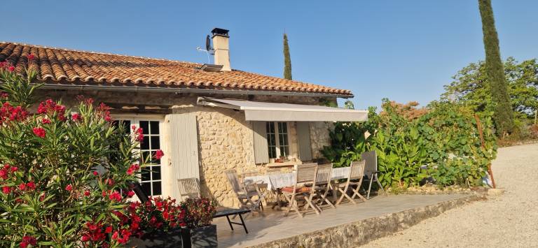 Family-oriented vacation home with barbecue, terrace & private pool | Pool view | Pets are welcome — photo 3