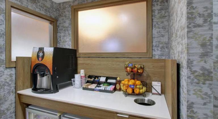 Candlewood Suites Winchester By IHG — photo 4