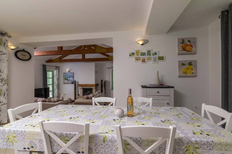 Fully equipped villa with garden, private pool & patio | Pets allowed — photo 5