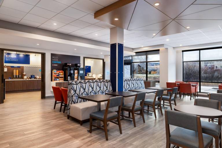 Holiday Inn Express & Suites Steamboat Springs — photo 3
