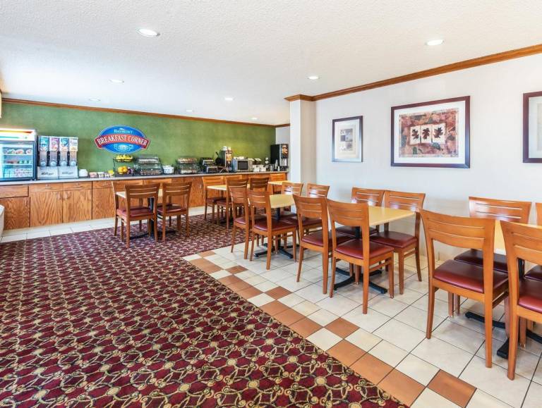Baymont by Wyndham Salina — photo 4