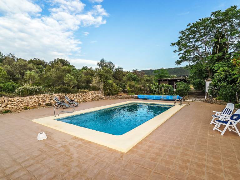 Fully equipped vacation home with patio, private pool & garden | Nature view | Pet-friendly — photo 2