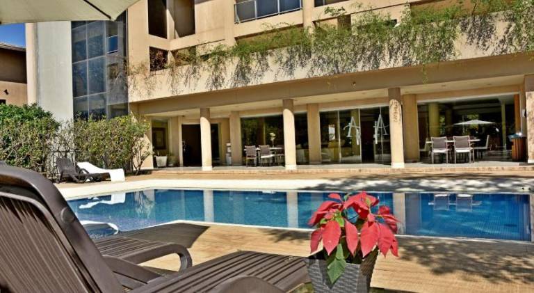 Nice serviced apartment with yard, patio & pool | Pet-friendly — photo 5
