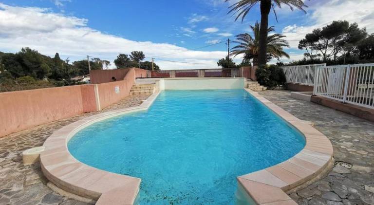 Rental apartment with pool — photo 3