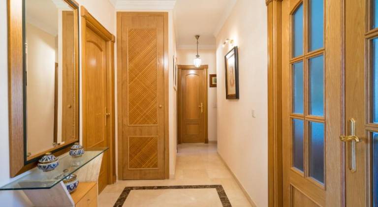 Rental apartment with terrace & private pool — photo 5