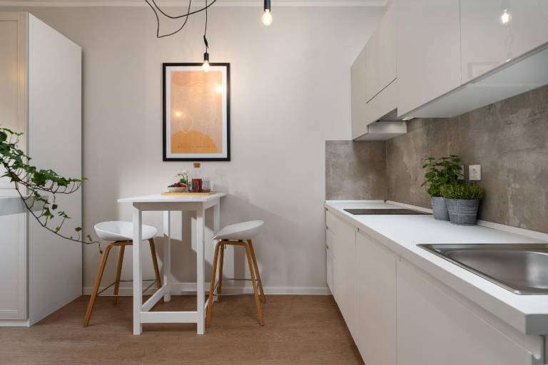 Charming rental apartment with patio | Pets allowed — photo 3