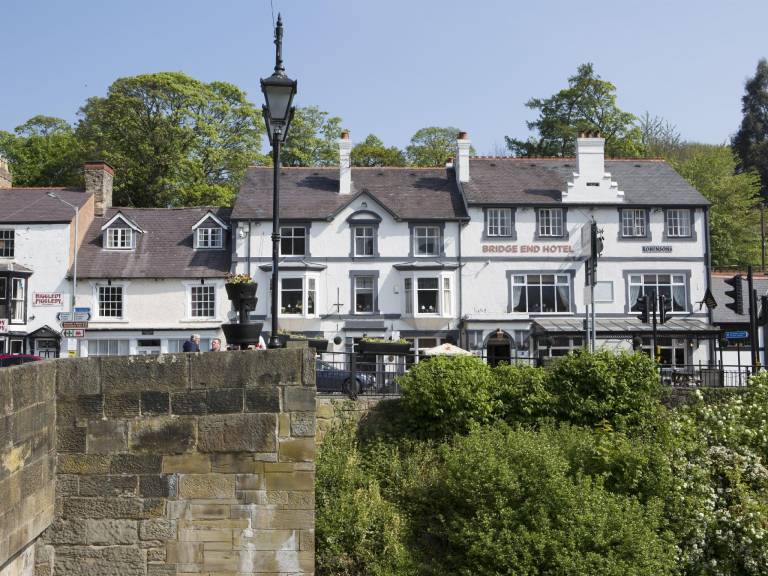Bridge End Hotel in Llangollen