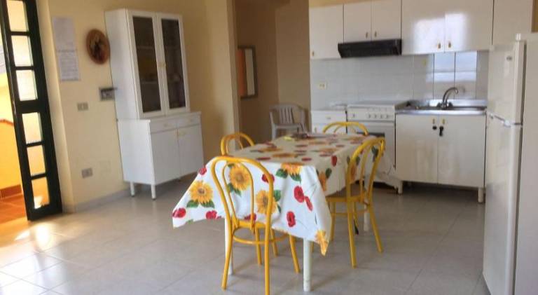 Rental apartment with 1 room for 4 persons in Ricadi