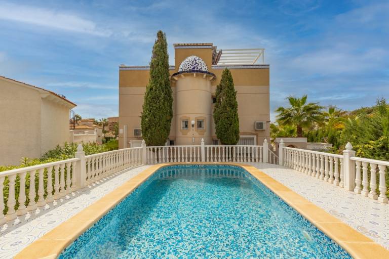 Villa with terrace, barbecue & yard | Garden view in Almeria