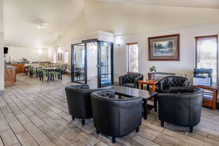 Super 8 By Wyndham Cheyenne Wy — photo 2