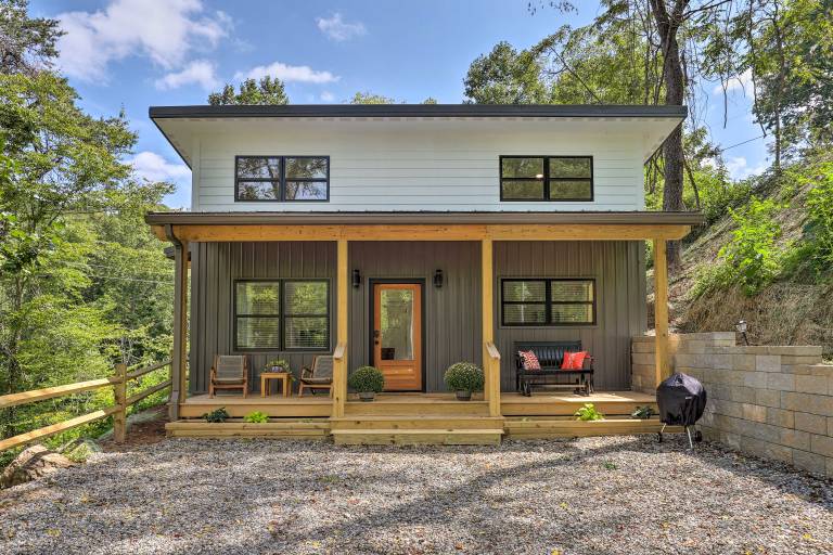 Pet-Friendly Asheville Retreat w/ Hot Tub — photo 2