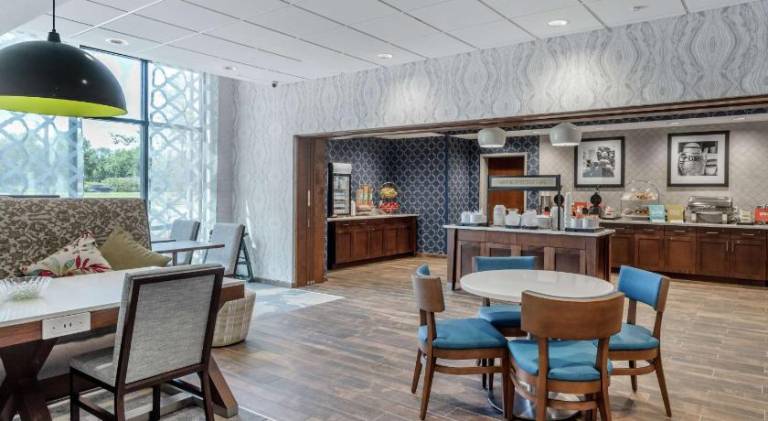 Hampton Inn Camden — photo 4