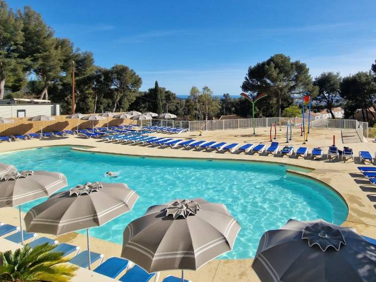Mobile home with heated pool, barbecue & terrace in Cassis