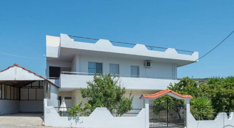 Holiday apartment with garden & terrace | Pets allowed in Rhodes