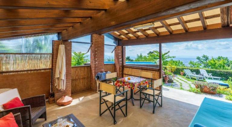 Charming vacation home with pool | Dogs allowed — photo 3