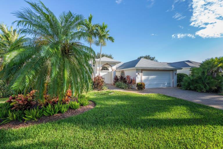 Villa  Naples