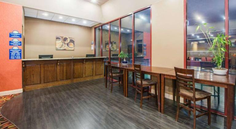 Days Inn by Wyndham Joplin — photo 3