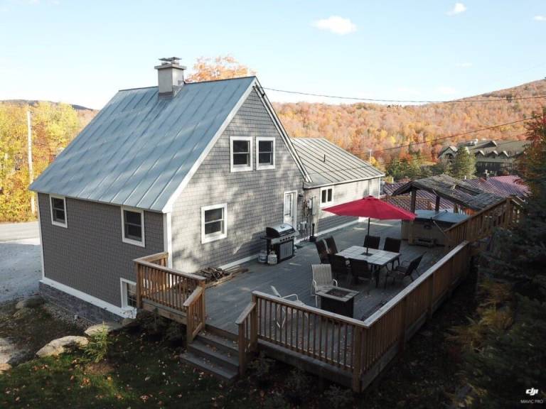 West Park Chalet at Killington: Great for Groups! Hot tub, games, discounted ski rentals. — photo 3