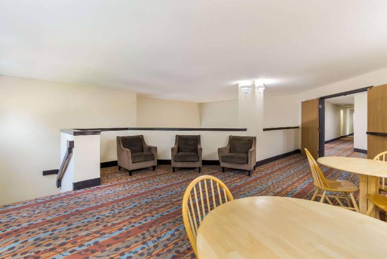 Sleep Inn Sioux Falls Airport — photo 4