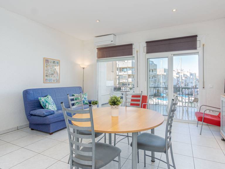 Fully equipped pleasant apartment with garden & patio | Beach nearby | Pets allowed — photo 2